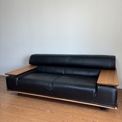 カリモク　家具　ソファー　革