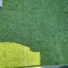 【終了】ジョイント式人工芝（30cm/枚×54枚）の画像