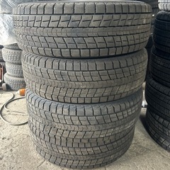 ダンロップ225／65R17 溝70% 22年