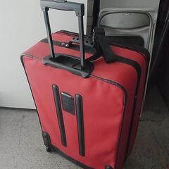 セール中につき、通常特価7,678円より半額の3,839円!　サムソナイト　ソフトキャリーケース　キャリーバッグ　大型　旅行カバン　キャスター付きの画像