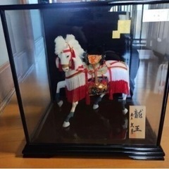 日本人形　白馬