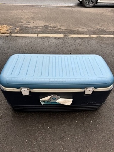 イグルークーラー120QT 　アウトドア　釣り　キャンプ　イベント