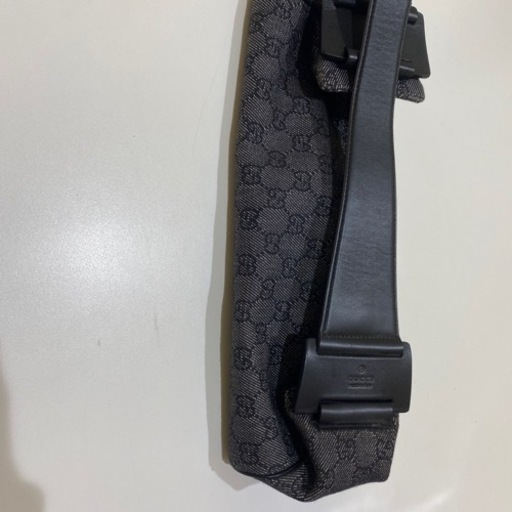 ※今日限定値下げ　10000円にて欲しい方ご連絡ください。　【 GUCCI 】　92697　ハードオフにて同商品27500円で販売されていました。未使用品　美品　保管による擦れ等あり
