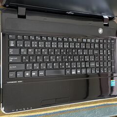 🔶格安品🔶✅送料無料！//デュアルコアCPU/メモリ4GB/光速☆彡SSD128GB/DVDドライブ/SDカードスロット/Wi-Fi/HDMI/カメラ/マイク/15.6インチ液晶パネル/Windows11/Microsoft Office/点検整備清掃済み😊/💗サポート&アフターサービス永続対応！/LIFE BOOK No.a40703の画像