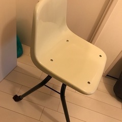 イス　大学イス　デスクチェアの画像