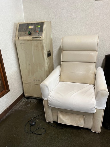 高電位治療機　HLE-9000　（ハッピーライフ社）