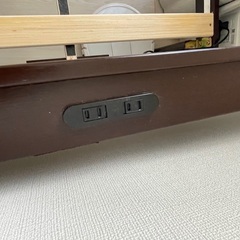 ベッドフレーム (コンセント付き)の画像