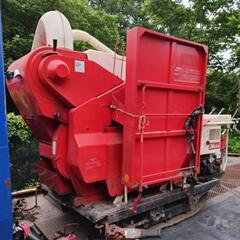 【機械工具】ハーベスター  ディーゼルエンジン  走行のみ確認の画像