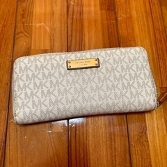 マイケルコース長財布　の画像