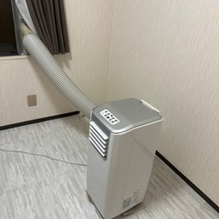 取り引き中移動式窓枠クーラー