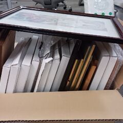【無料で差し上げます】新品•中古の額縁(がくぶち)の画像
