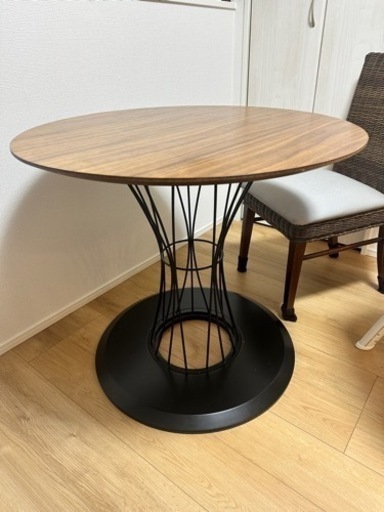 ニトリ　ダイニングテーブル(コルーナ ウォルナット)