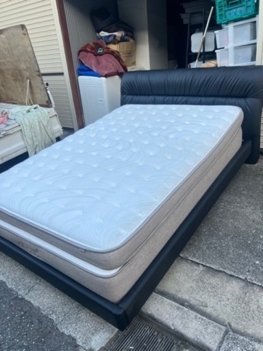 ダブルサイズベッド