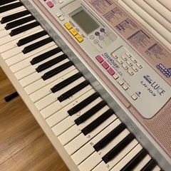 電子ピアノの画像