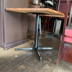 家具  机　椅子の画像