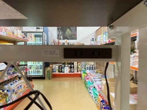 値下げしました。使用期間半年だからまだまだ綺麗ですよ。