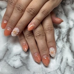 出張ネイル💅 - 助け合い