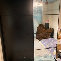 値下げしました。スライド式鏡付きクローゼット