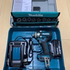 マキタインパクトレンチTW300DRGX ソケットセット付の画像