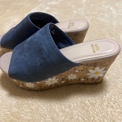 厚底サンダル　Mサイズ　刺繍の画像