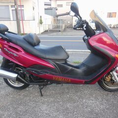 希少 カラー YAMAHA マジェスティ125 　F電球LED　一部カーボン使用　プラグ新品オイル交換他基礎整備済 セル始動 すぐ乗り出せる車両です。 マジェスティーめったに出ないカラー車両の1台ですの画像