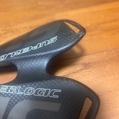 カーボンファイバー自転車サドルの画像