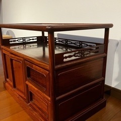 銘木の飾り棚の画像