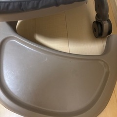 手動　ハイローチェア　コンビの画像