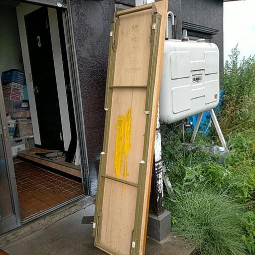 会議用白い折りたたみテーブル