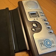折りたためるピアノの画像