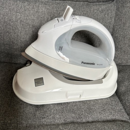 Panasonic コードレススチームアイロン