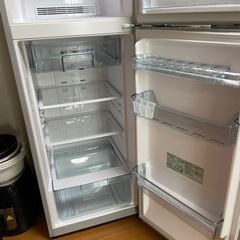 Hitachi 冷蔵庫の画像