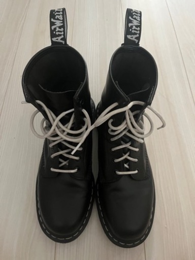 スニーカー Dr.Martens
