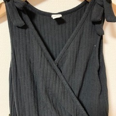 ⬜︎【SHEIN】カシュクール風　ノースリ　オールインワン　9Yの画像