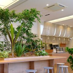 【募集再開】5月新規開業！食の複合施設 パティシエスイーツ&フー...