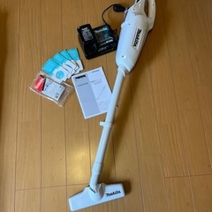 マキタ　充電式コードレス掃除機　CL107FD