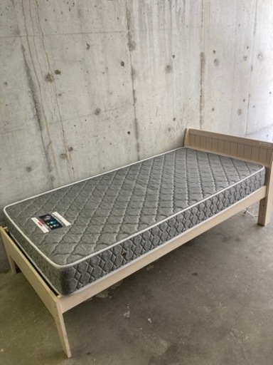 配送、設置可能　マットレス付き　ベッド