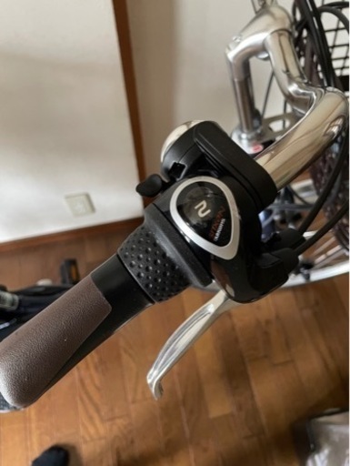 新品　電動アシスト自転車