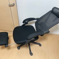 オットマン付きハイバックチェアの画像