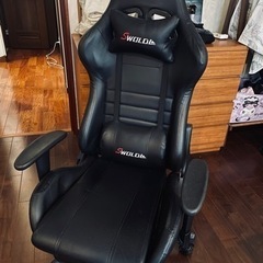 美品！SWOLOL オットマン付き　ゲーミングチェア