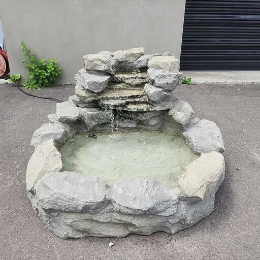 【売却済】ウォーターガーデニング用 岩池 滝