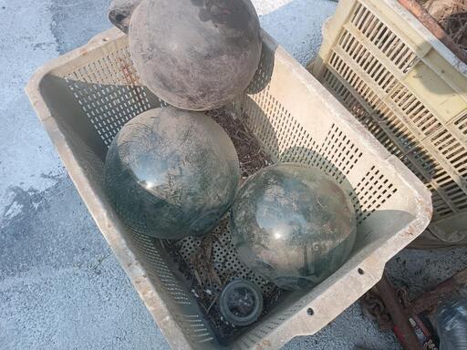 ▢中古　硝子の浮き玉 20cm強　2個　昭和レトロ