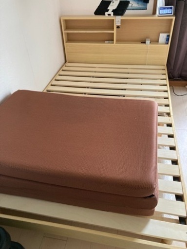 木製　コンセント付きセミダブルベッド　アイリスオーヤマ