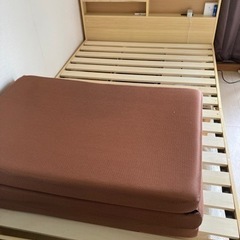 木製　コンセント付きセミダブルベッド　アイリスオーヤマ