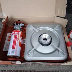 イワタニ　小型ガスカセットコンロ　ガス３本付きの画像