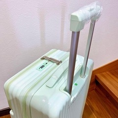 【新品未使用】キャリーケース 機内持ち込み S グリーン スーツケース 人気　可愛い 旅行 の画像