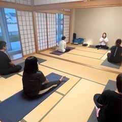 明日‼️日曜日のヨガ教室のご案内 7月開催ヨガ教室[7月21日(日)10時〜11時 ]の画像