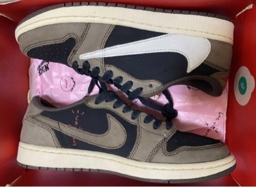 Travis Scott × Nike Air Jordan 1 Low