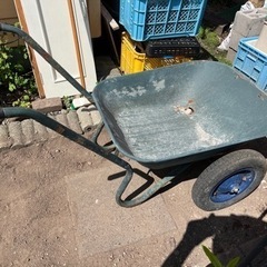 2輪車　ネコ　ノーパンクタイヤ