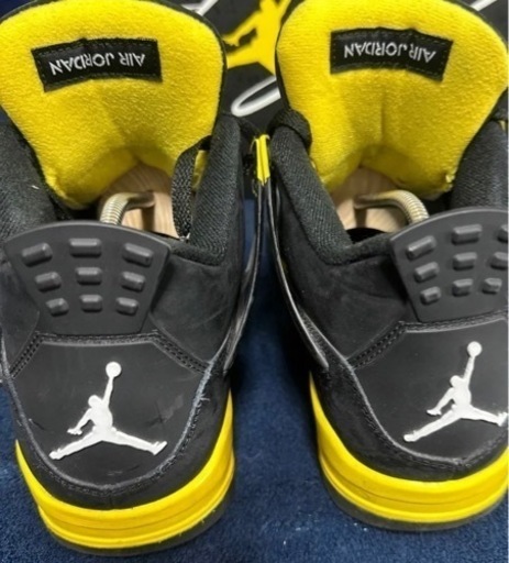 中古！Nike Air Jordan 4 Retro "Thunder"(2023)